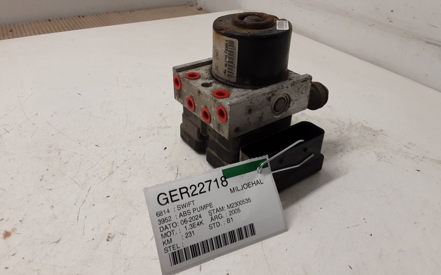 Buy Carmetics Black Plastic, Acrylonitrile Butadiene Styrene Abs 3D Letters  Emblem Car Sticker For Maruti Swift Online at Best Prices in India -  JioMart., image size:1500x937