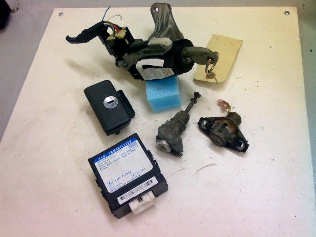 Cilinderslot TOYOTA COROLLA (_E12_)