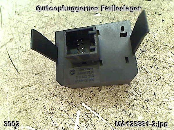 Kontakt - instrumentlys VW TOURAN (1T1, 1T2)