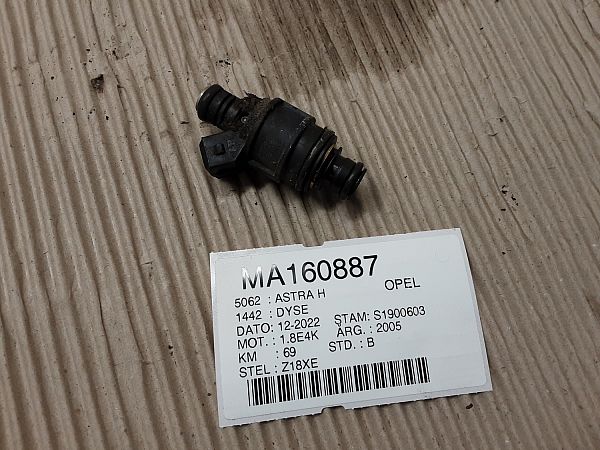 Fuel injector