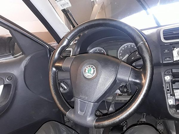 Steering wheel - airbag type (airbag not included) SKODA ROOMSTER (5J7)