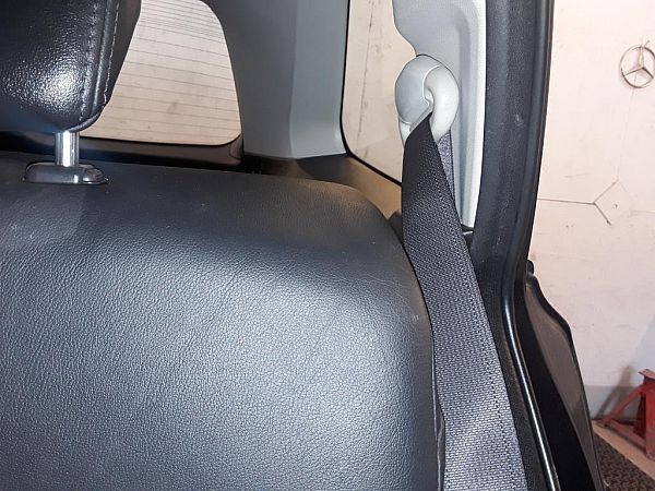 Seat belts - rear SUBARU LEGACY V Estate (BR)