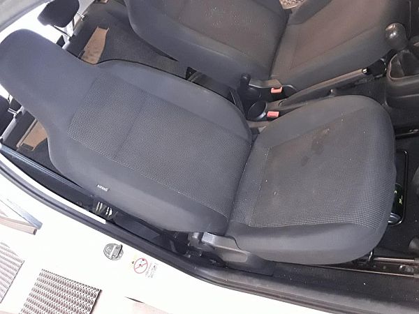 Fotele przednie – 2 drzwi VW UP (121, 122, BL1, BL2, BL3, 123)