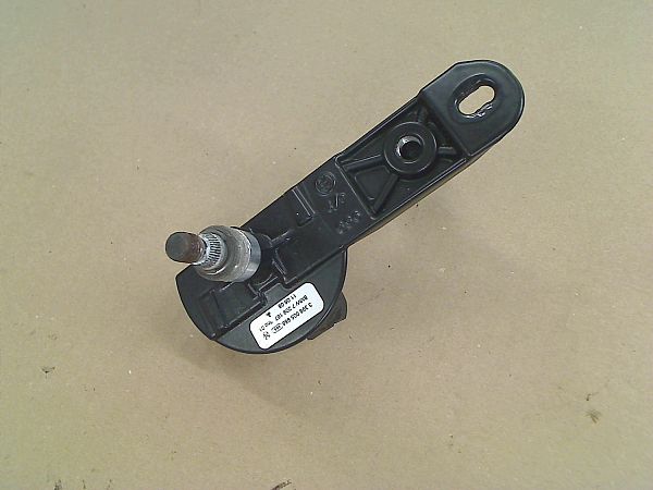 Rear window wiper mechanism