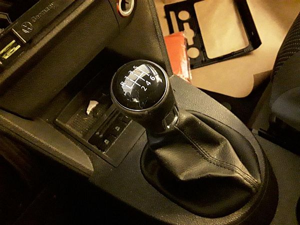 Gear shift 6 speed VW TOURAN (1T3)