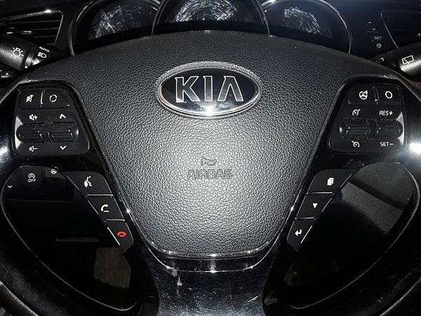 Lenkrad, der Airbag wird nicht mitgeliefert KIA PRO CEE'D (JD)