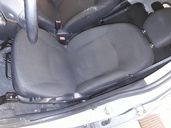 Fotele przednie – 4 drzwi MITSUBISHI MIRAGE / SPACE STAR Hatchback (A0_A)