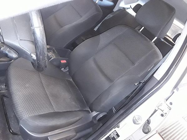 sièges avant 4 portes HYUNDAI i30 (FD)