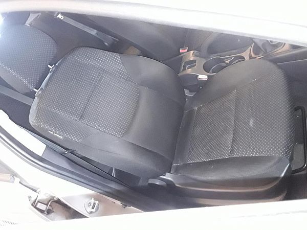 sièges avant 4 portes HYUNDAI i30 (FD)