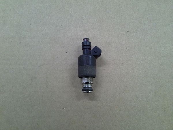 Fuel injector