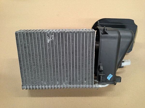Radiator - luft NISSAN PRIMASTAR Box (X83)