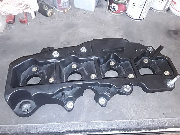 Ventildeckel FORD FOCUS III Turnier