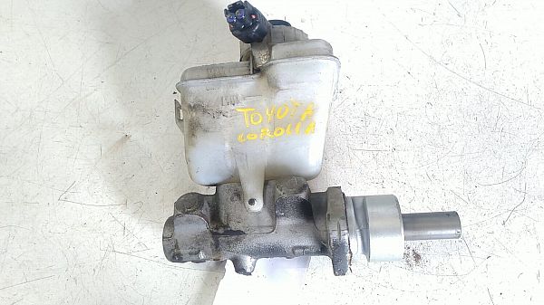 Brake - Master cylinder TOYOTA COROLLA Liftback (_E11_)