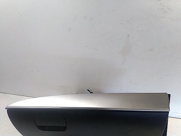 Handskerum MAZDA 3 (BL)
