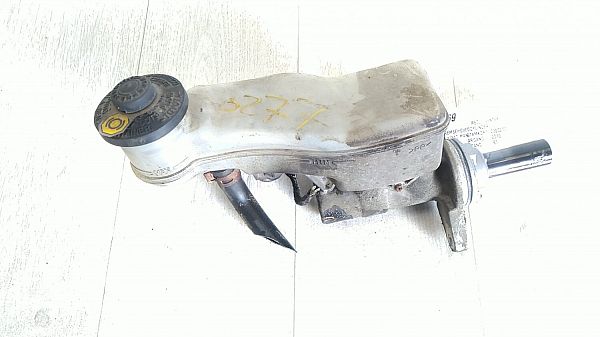 Brake - Master cylinder TOYOTA IQ (_J1_)