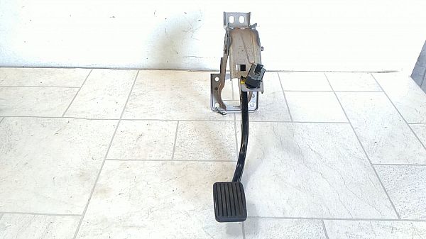 Clutch pedal HYUNDAI i10 (BA, IA)