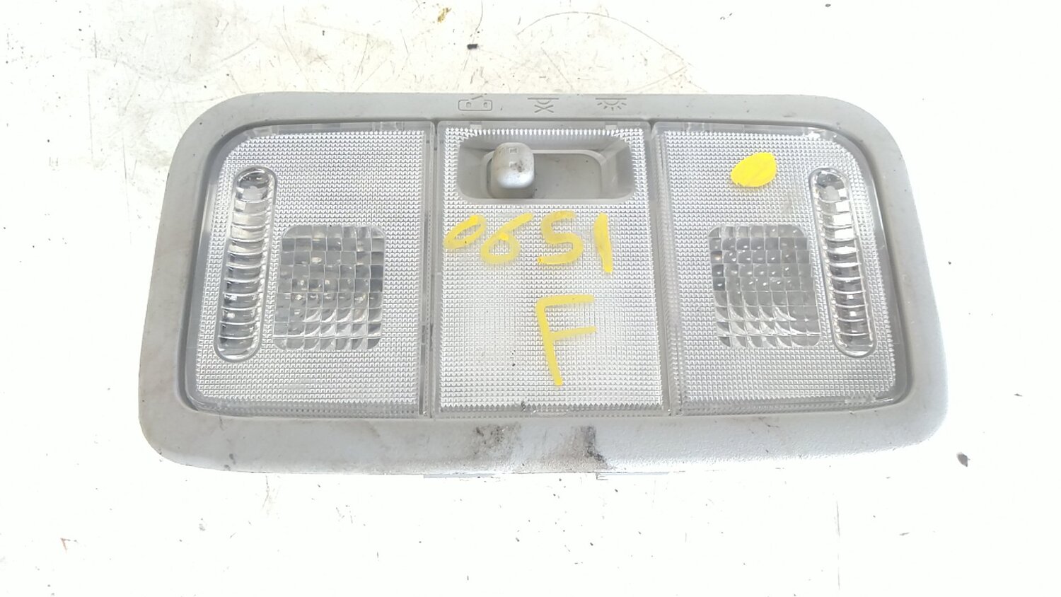 éclairage intérieur DAIHATSU TREVIS