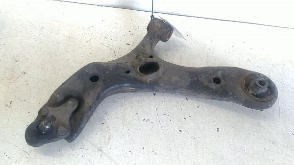 Bærearm forrest nederst TOYOTA AURIS (_E18_)