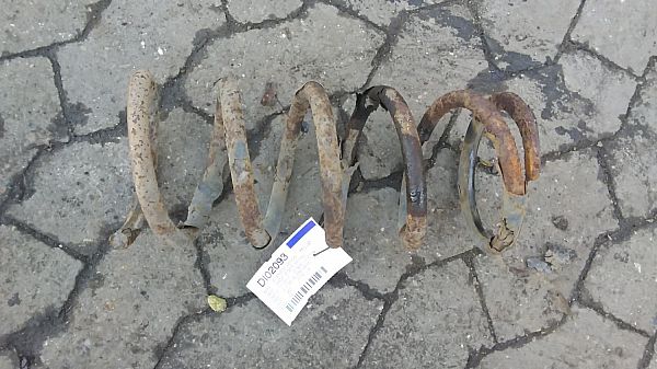 Rear spring - coil TOYOTA AVENSIS VERSO (_M2_)