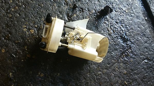 Kraftstoffpumpe MITSUBISHI CARISMA Saloon (DA_)