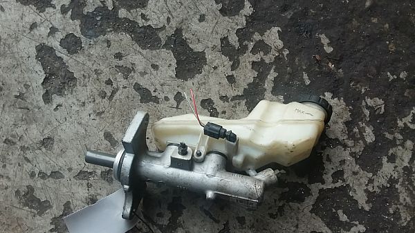 Brake - Master cylinder TOYOTA COROLLA (_E12_)