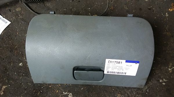 Handskerum MERCEDES-BENZ VITO / MIXTO Box (W639)