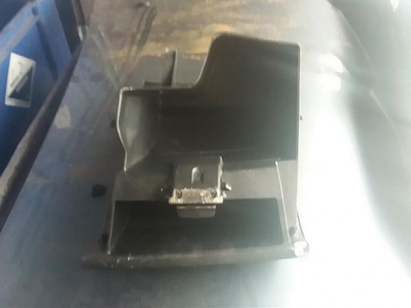 Handskerum MAZDA 2 (DE_, DH_)