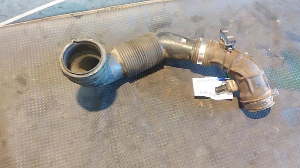 turbo / Intercooler hose / pipe TOYOTA YARIS/VITZ (_P9_)