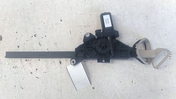 Seatbelt adjustment motor