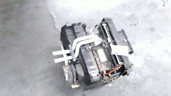 Heater fan casing AUDI A4 (8K2, B8)