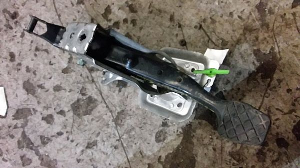 Bremsepedal VW TOURAN (1T1, 1T2)