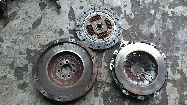 Schwungrad und Kupplung RENAULT SCÉNIC II (JM0/1_)