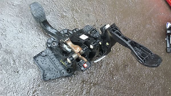 Pedalophæng komplet OPEL CORSA D (S07)