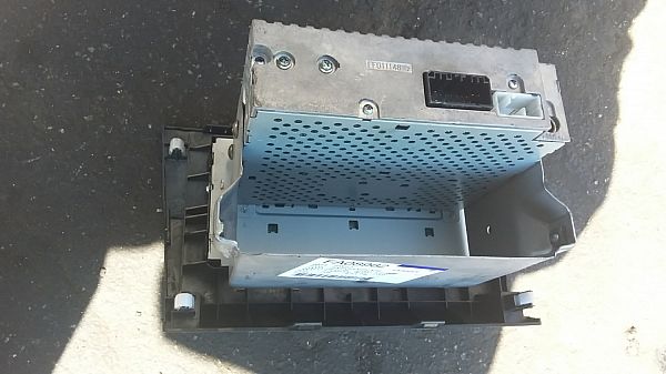 Radio-forplade SUZUKI SWIFT III (MZ, EZ)
