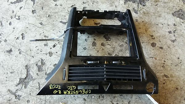 Radio-forplade OPEL ASTRA H GTC (A04)