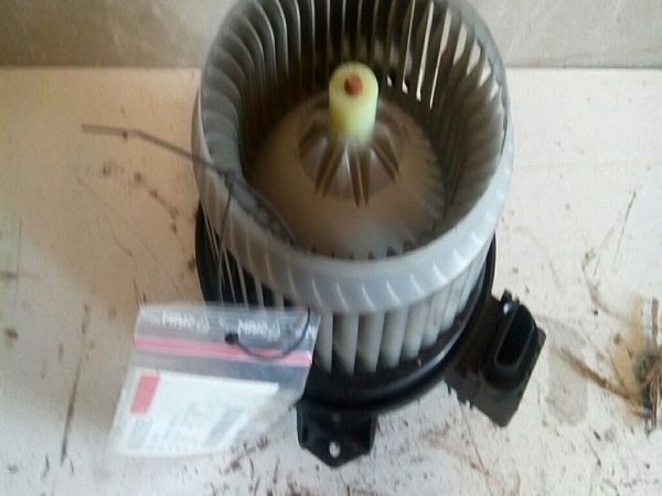 Kachel Ventilatiemotor / aanjager SUZUKI SWIFT III (MZ, EZ)