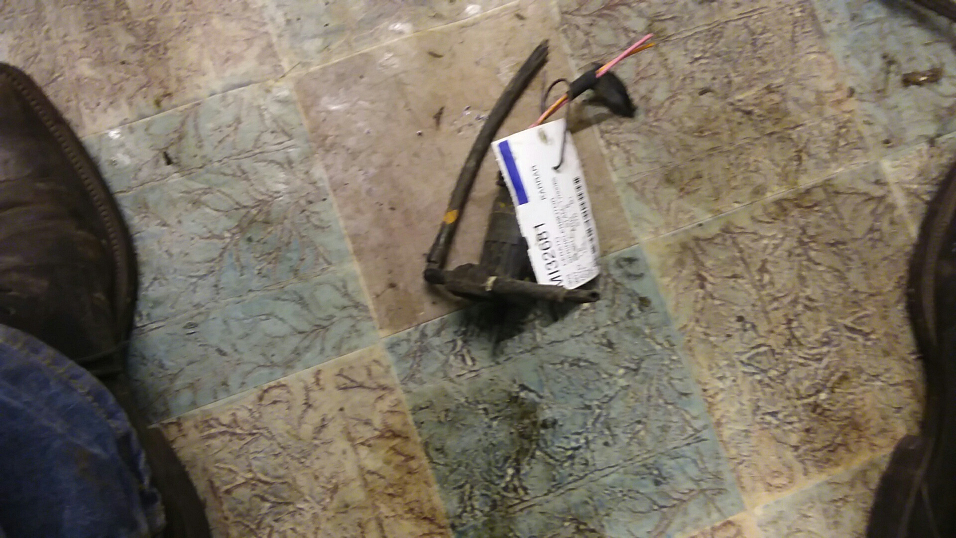 moteur de réservoir d'eau essuie glace KIA CERATO Hatchback (LD)