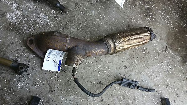 Le tuyau d'échappement CHEVROLET NUBIRA Saloon