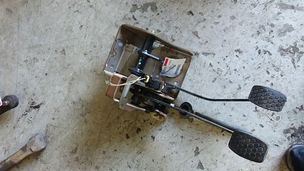 Pedalwerk kpl. SUZUKI IGNIS II (MH)