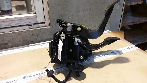 Pedalophæng komplet OPEL CORSA D (S07)