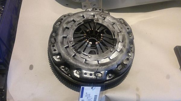 Flywheel + clutch MERCEDES-BENZ VITO / MIXTO Box (W639)