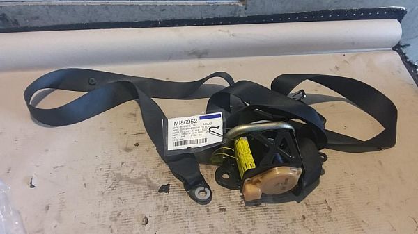 Seat belts - front TOYOTA AVENSIS Estate (_T25_)