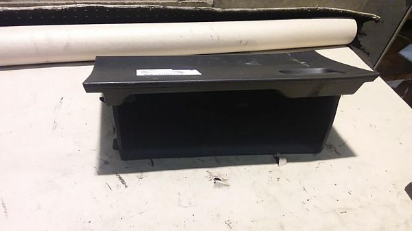 Handskerumsklap TOYOTA YARIS/VITZ (_P9_)