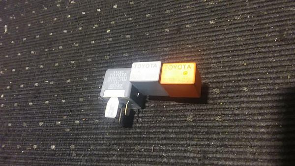 Relay - various TOYOTA AVENSIS (_T25_)