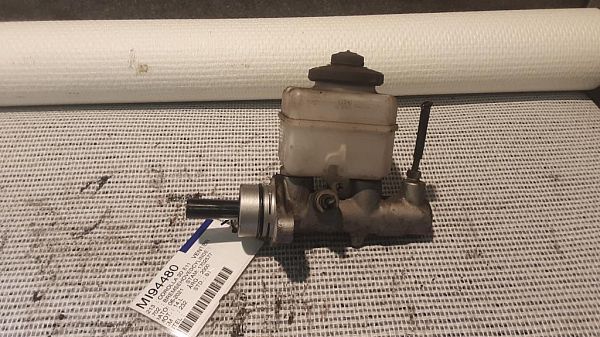 Brake - Master cylinder TOYOTA COROLLA Compact (_E11_)