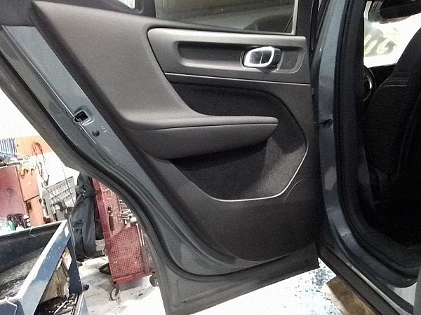 Brugt Volvo Xc40 - Dørbeklædning - Autoparts24