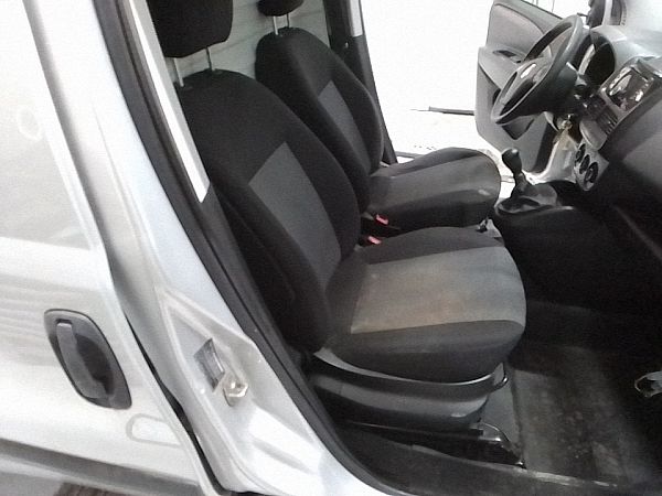 Fotele przednie – 2 drzwi FIAT DOBLO Box Body/Estate (263_)