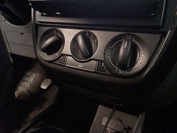 Boitier Régulateur de chauffage VW FOX Hatchback (5Z1, 5Z3, 5Z4)
