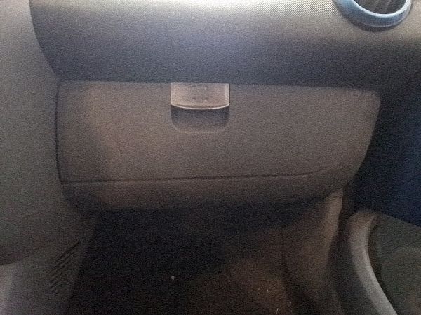 Glove compartment flap TOYOTA AYGO (_B1_)