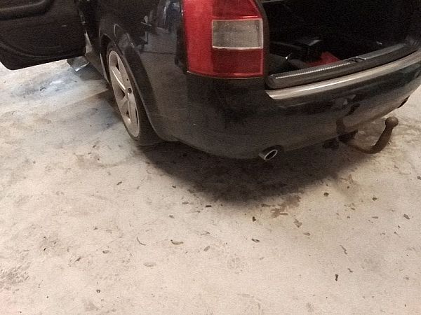 Bagkofanger udvendig del AUDI A4 (8E2, B6)